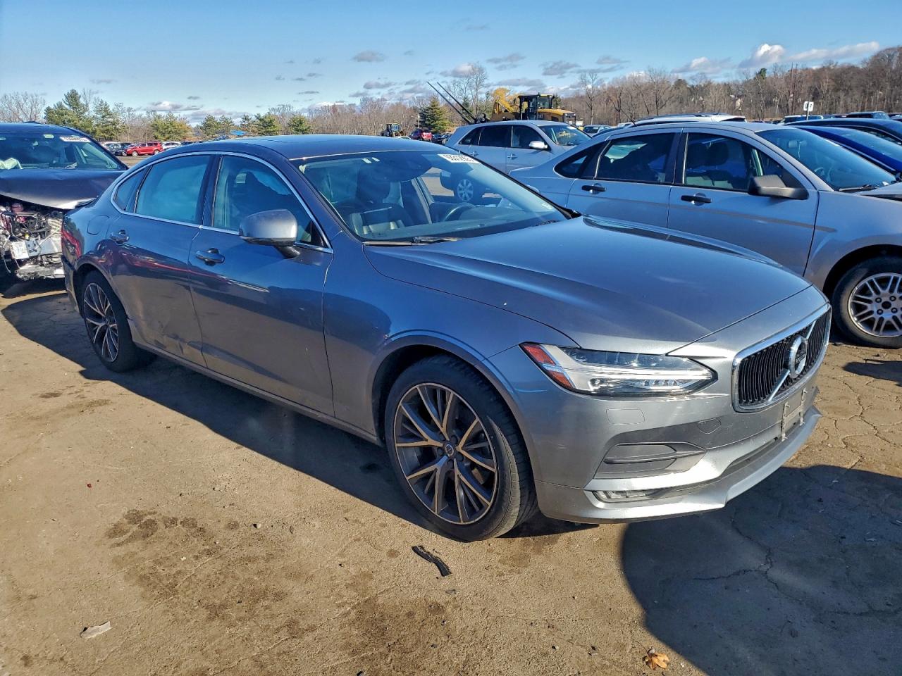 Автомобіль VOLVO S90 T5 MOMENTUM 2018 | GrandCar Автомобіль VOLVO S90 T5 MOMENTUM 2018 | GrandCar