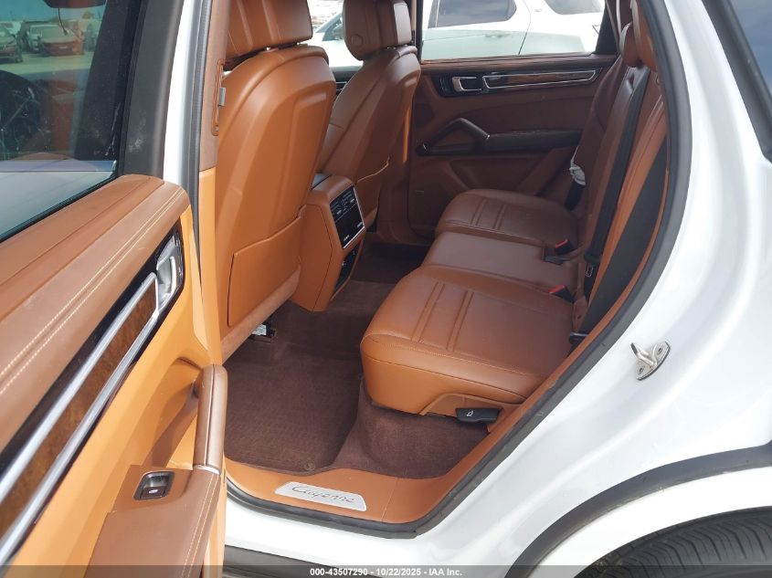 Автомобиль PORSCHE CAYENNE S/S PLATINUM EDITION 2022 | GrandCar Автомобиль PORSCHE CAYENNE S/S PLATINUM EDITION 2022 | GrandCar