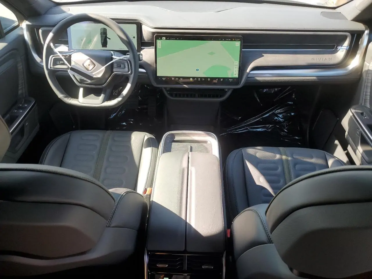 Автомобиль RIVIAN R1S ADVENTURE 2025 | GrandCar Автомобиль RIVIAN R1S ADVENTURE 2025 | GrandCar