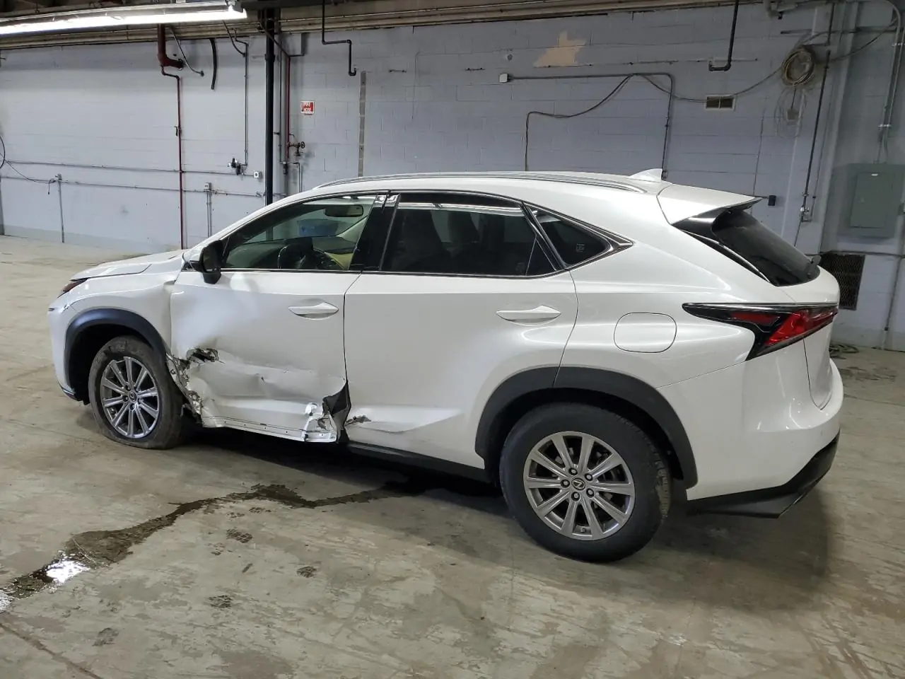 Купить автомобиль LEXUS NX 300 BASE 2021 из США. Цена - 13100