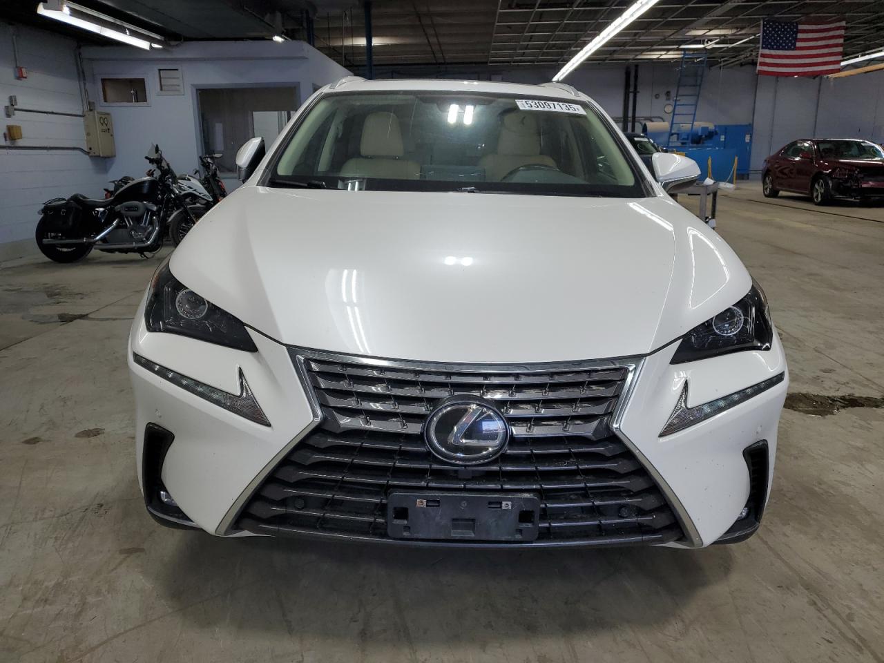 Автомобиль LEXUS NX 300 BASE 2021 | GrandCar Автомобиль LEXUS NX 300 BASE 2021 | GrandCar