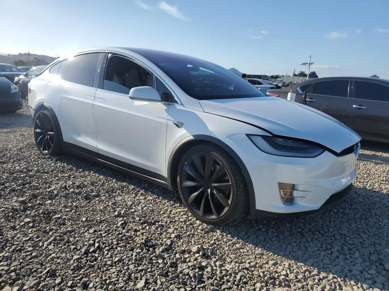 Купить автомобиль TESLA MODEL X 2021 из США. Цена - 12700$. Пробег