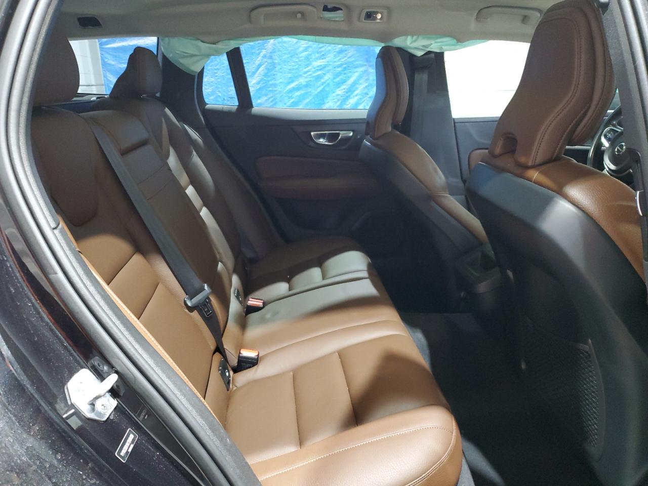Автомобиль VOLVO V60 T6 MOMENTUM 2019 | GrandCar Автомобиль VOLVO V60 T6 MOMENTUM 2019 | GrandCar