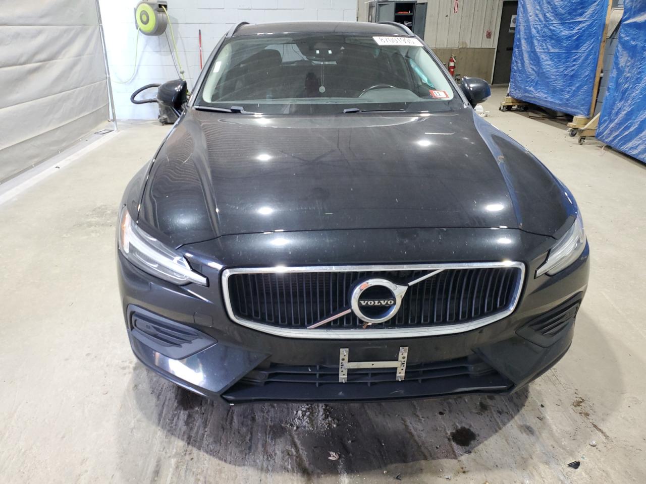 Автомобиль VOLVO V60 T6 MOMENTUM 2019 | GrandCar Автомобиль VOLVO V60 T6 MOMENTUM 2019 | GrandCar