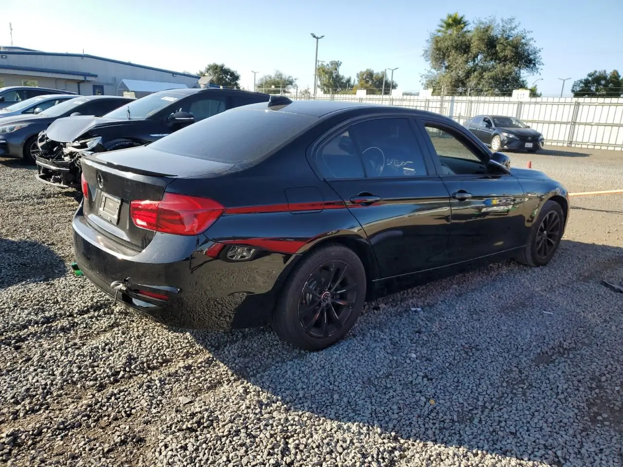 Купити автомобіль BMW 320 XI 2018 з США. Ціна - 4400$. Пробіг