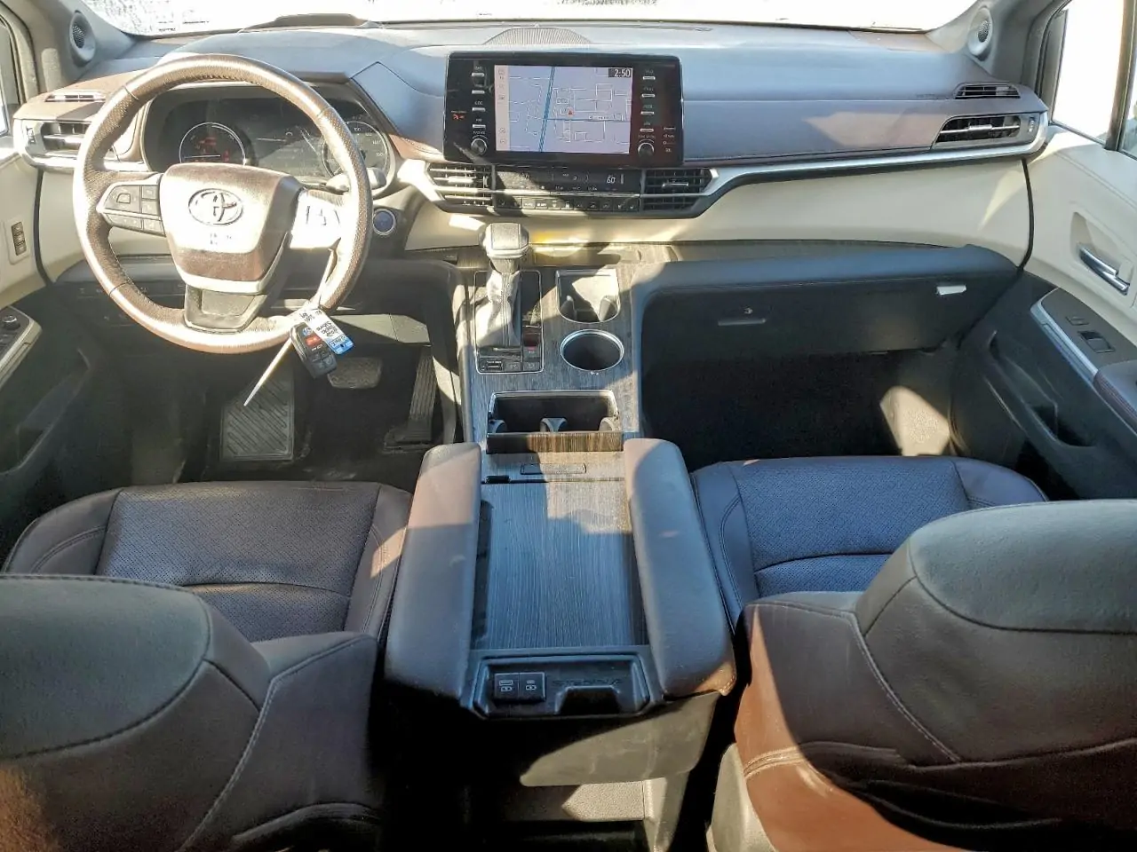 Автомобіль TOYOTA SIENNA LIMITED 2022 | GrandCar Автомобіль TOYOTA SIENNA LIMITED 2022 | GrandCar