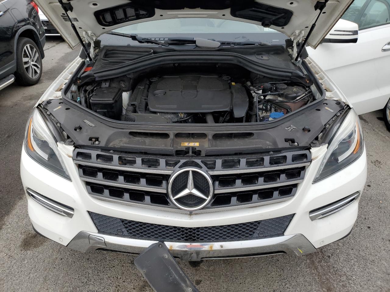 Автомобіль MERCEDES-BENZ ML 350 4MATIC 2015 | GrandCar Автомобіль MERCEDES-BENZ ML 350 4MATIC 2015 | GrandCar