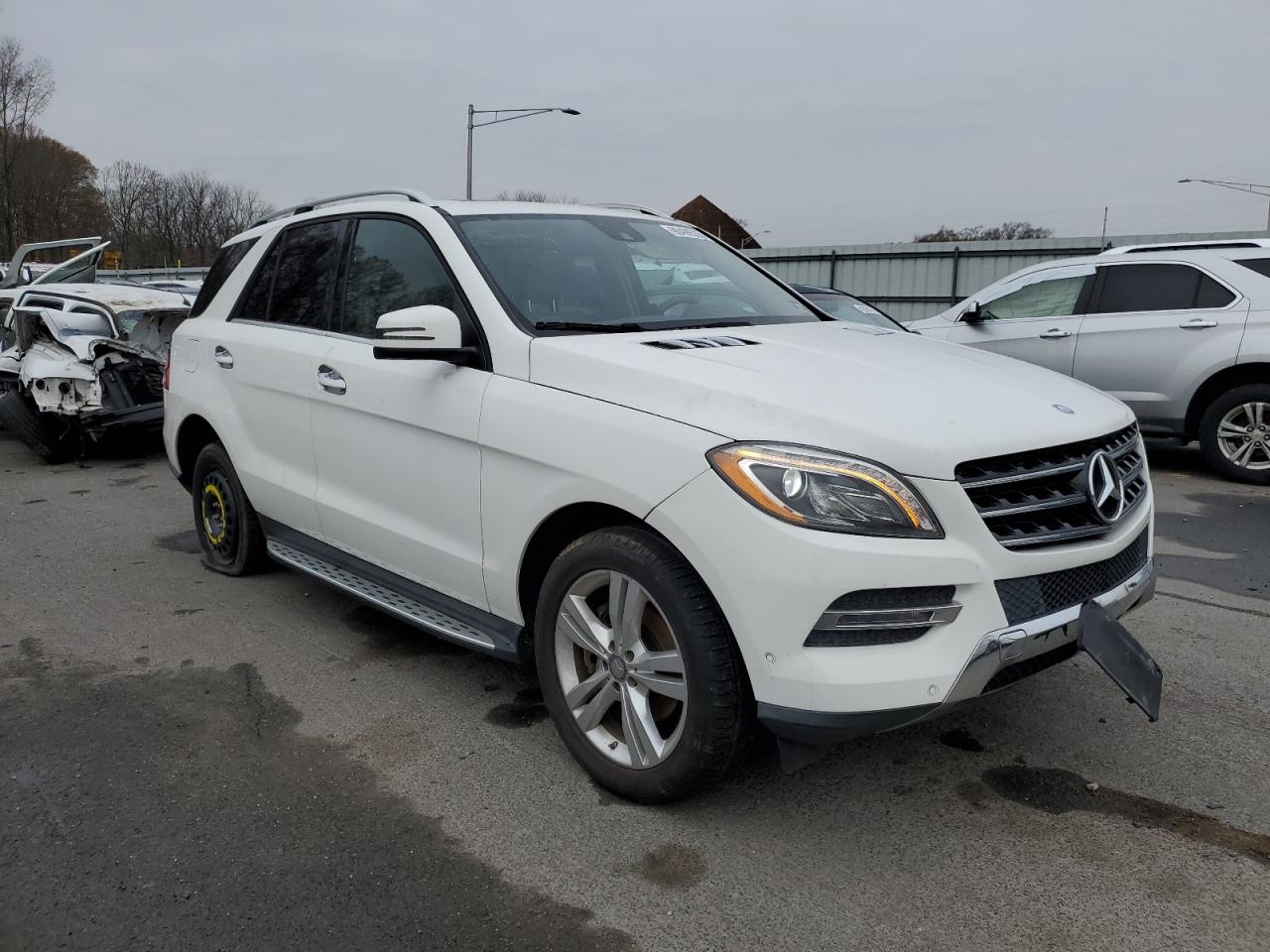 Автомобіль MERCEDES-BENZ ML 350 4MATIC 2015 | GrandCar Автомобіль MERCEDES-BENZ ML 350 4MATIC 2015 | GrandCar