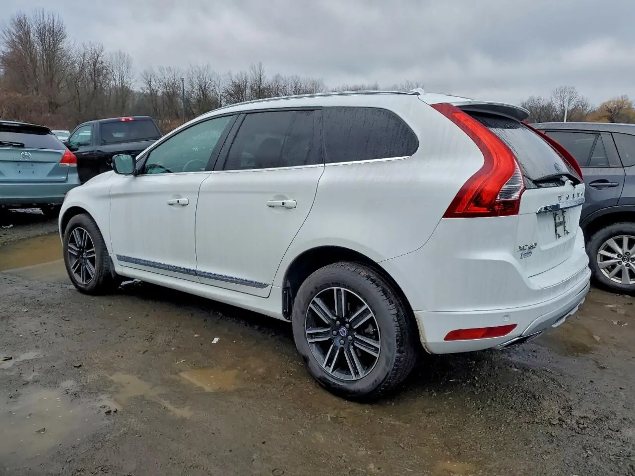 Автомобіль VOLVO XC60 T5 DYNAMIC 2017 | GrandCar Автомобіль VOLVO XC60 T5 DYNAMIC 2017 | GrandCar
