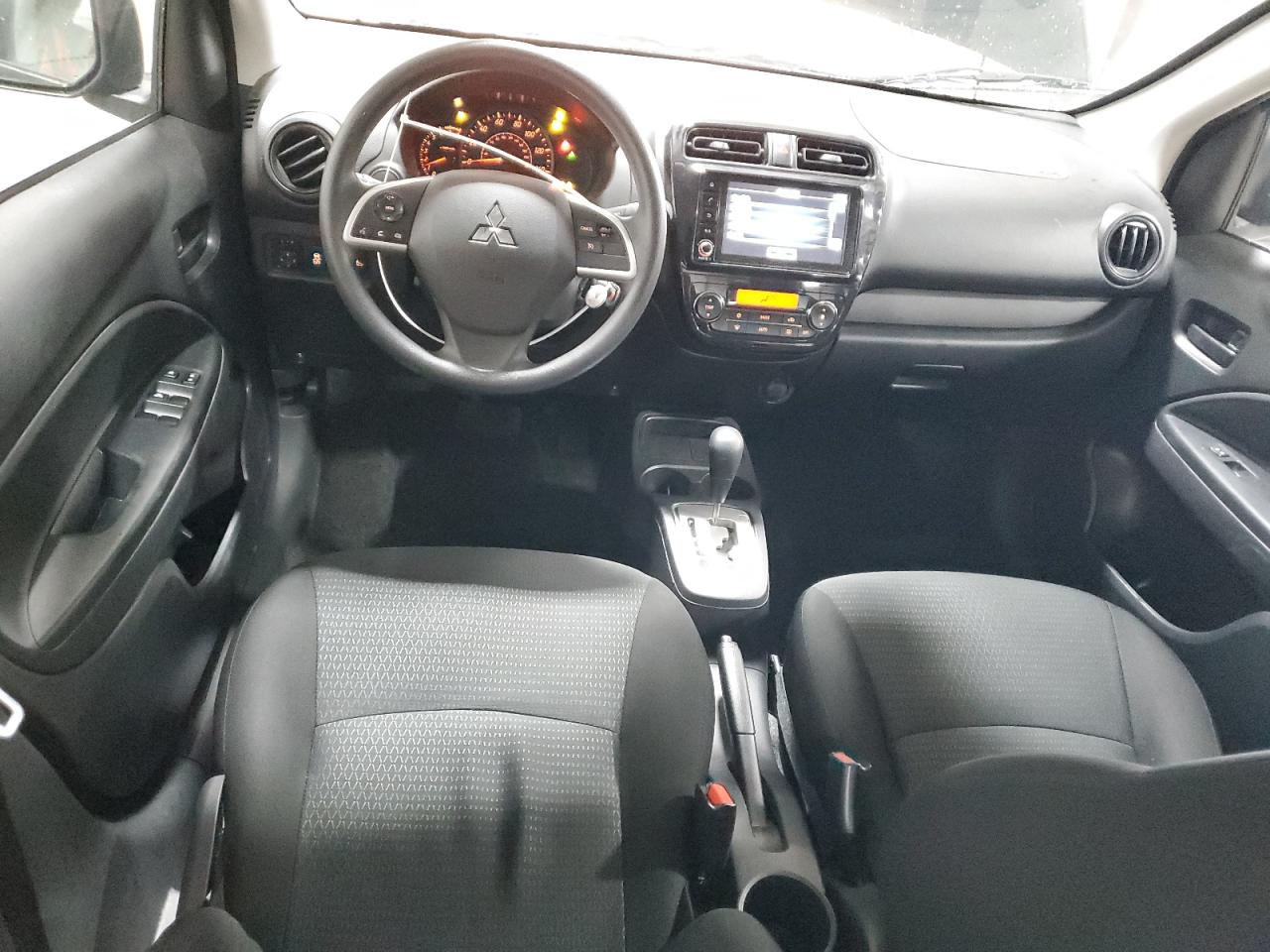 Автомобіль MITSUBISHI MIRAGE G4 ES 2024 | GrandCar Автомобіль MITSUBISHI MIRAGE G4 ES 2024 | GrandCar