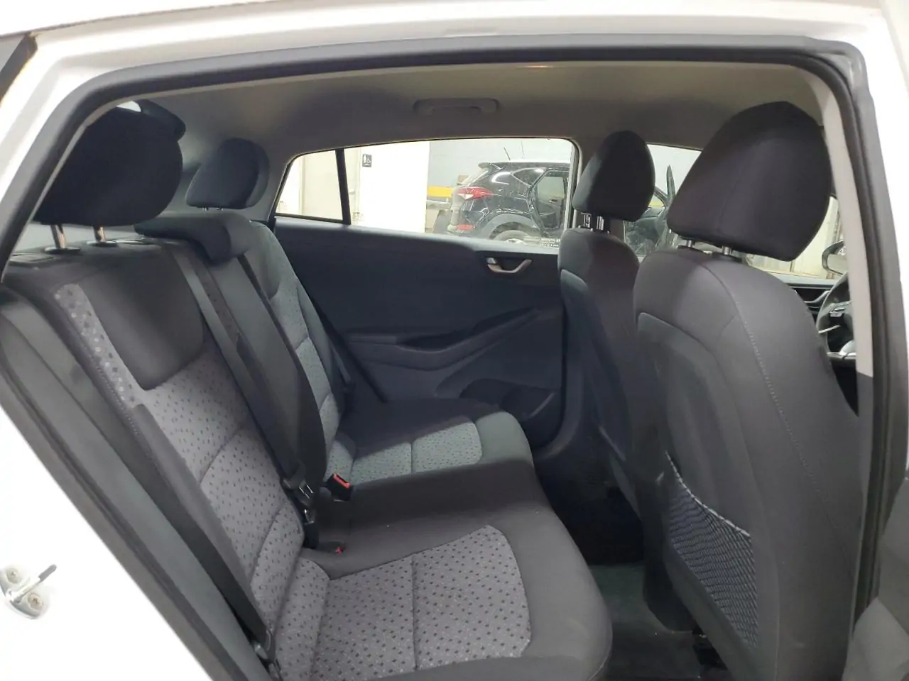 Автомобиль HYUNDAI IONIQ BLUE 2019 | GrandCar Автомобиль HYUNDAI IONIQ BLUE 2019 | GrandCar