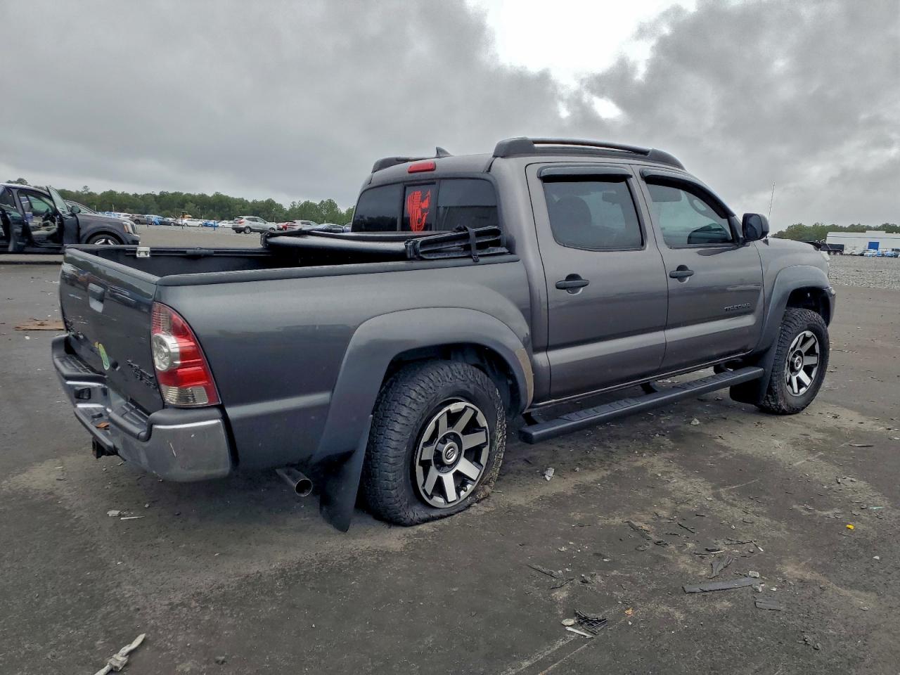 Автомобіль TOYOTA TACOMA DOUBLE CAB PRERUNNER 2015 | GrandCar Автомобіль TOYOTA TACOMA DOUBLE CAB PRERUNNER 2015 | GrandCar