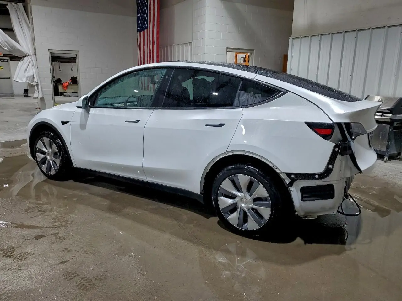 Автомобіль TESLA MODEL Y 2023 | GrandCar Автомобіль TESLA MODEL Y 2023 | GrandCar