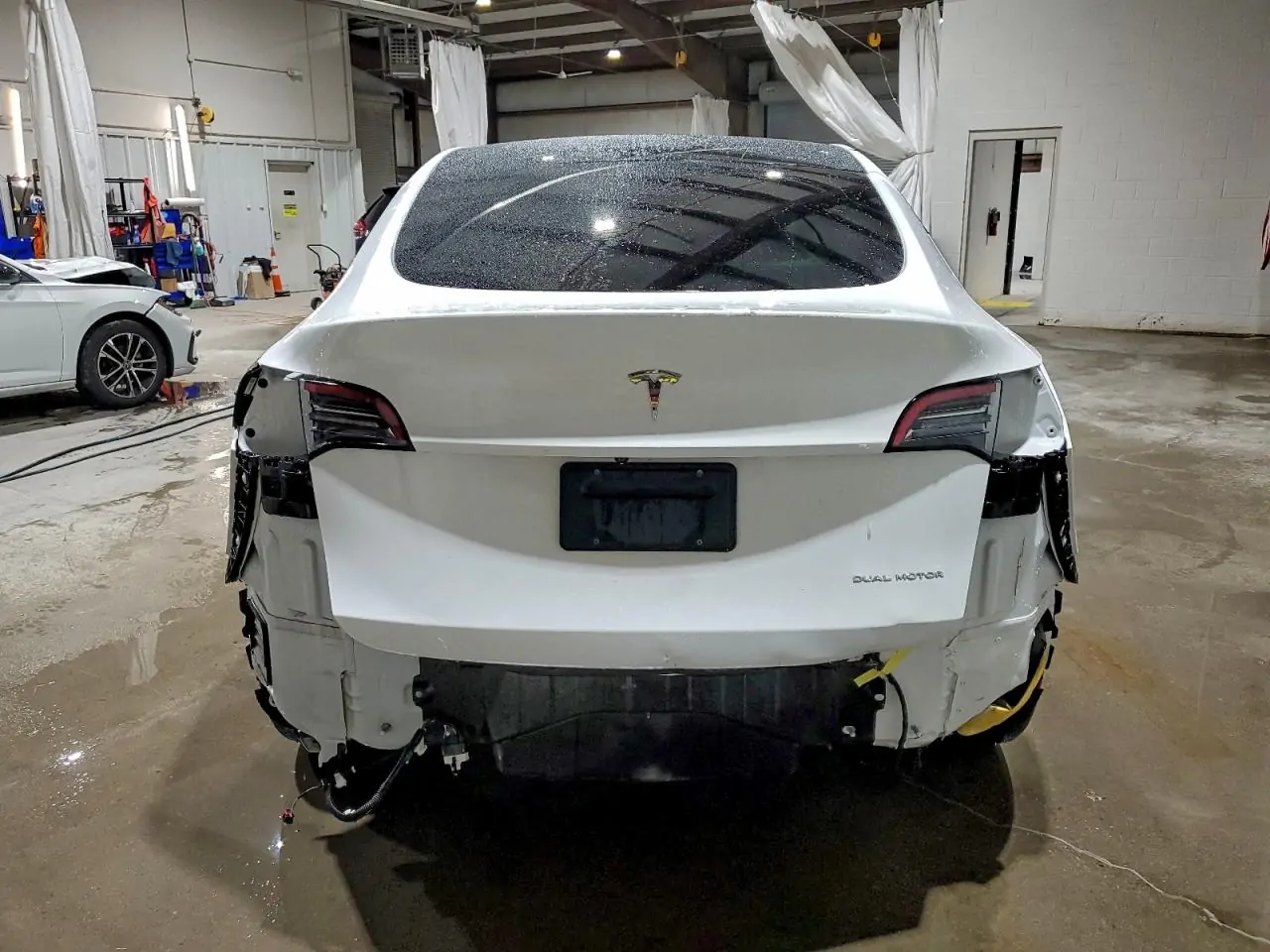 Автомобіль TESLA MODEL Y 2023 | GrandCar Автомобіль TESLA MODEL Y 2023 | GrandCar