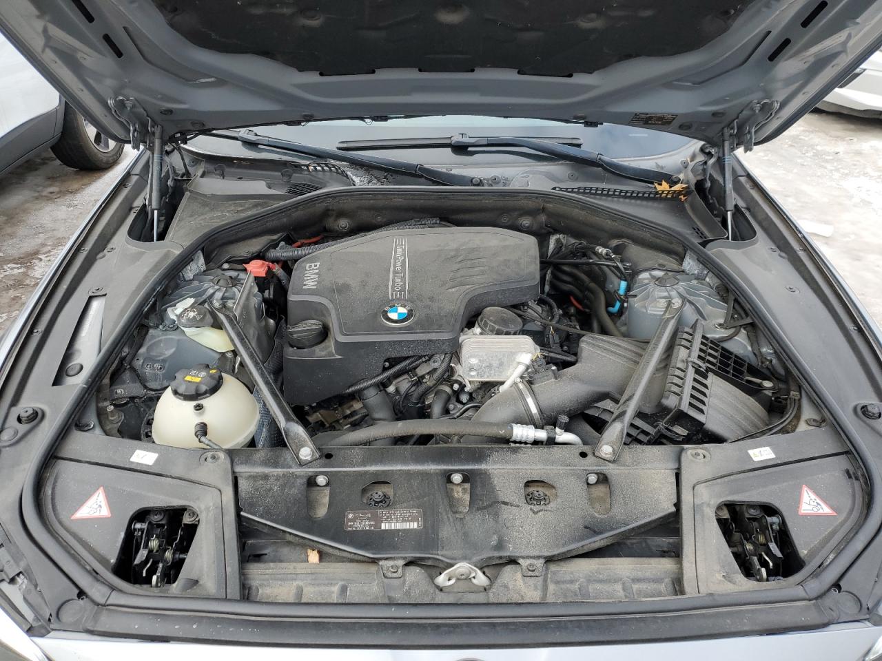Автомобіль BMW 528 XI 2015 | GrandCar Автомобіль BMW 528 XI 2015 | GrandCar