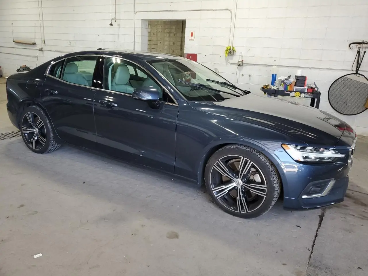 Автомобиль VOLVO S60 T6 INSCRIPTION 2020 | GrandCar Автомобиль VOLVO S60 T6 INSCRIPTION 2020 | GrandCar