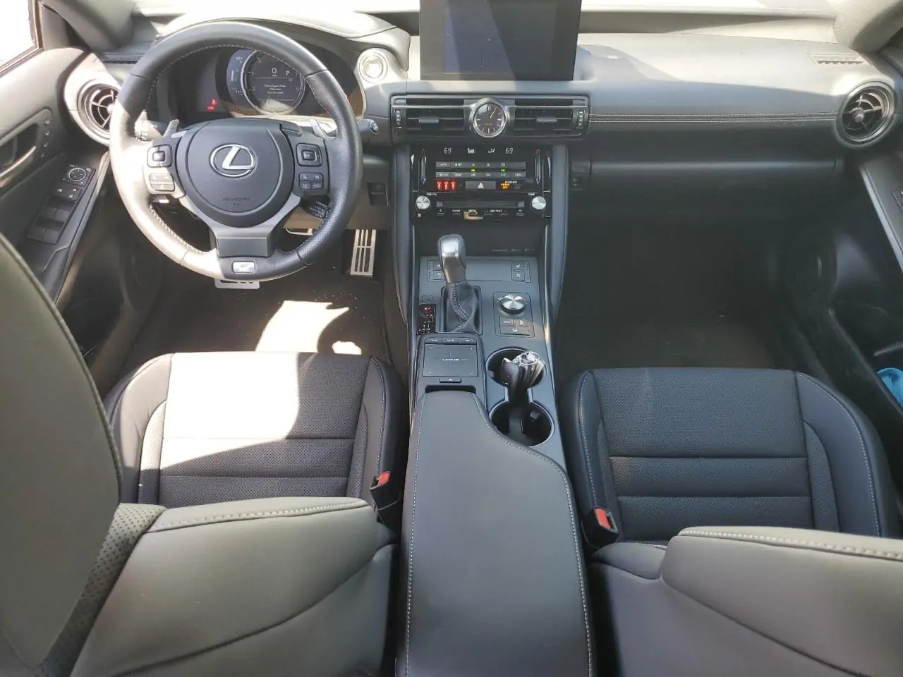 Автомобиль LEXUS IS 350 F SPORT DESIGN 2025 | GrandCar Автомобиль LEXUS IS 350 F SPORT DESIGN 2025 | GrandCar