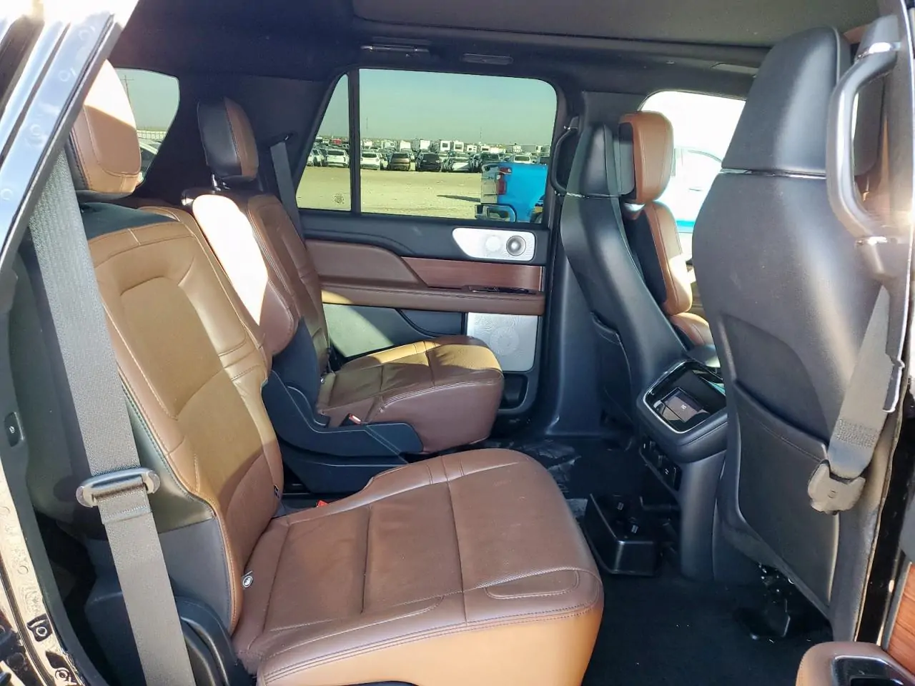 Автомобиль LINCOLN NAVIGATOR RESERVE 2023 | GrandCar Автомобиль LINCOLN NAVIGATOR RESERVE 2023 | GrandCar