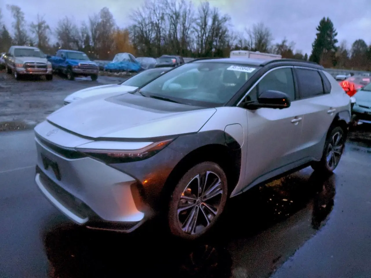 Автомобиль TOYOTA BZ4X XLE 2023 | GrandCar