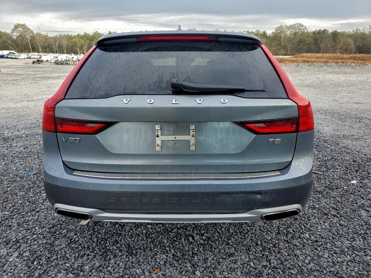 Автомобиль VOLVO V90 CROSS COUNTRY T5 MOMENTUM 2018 | GrandCar Автомобиль VOLVO V90 CROSS COUNTRY T5 MOMENTUM 2018 | GrandCar