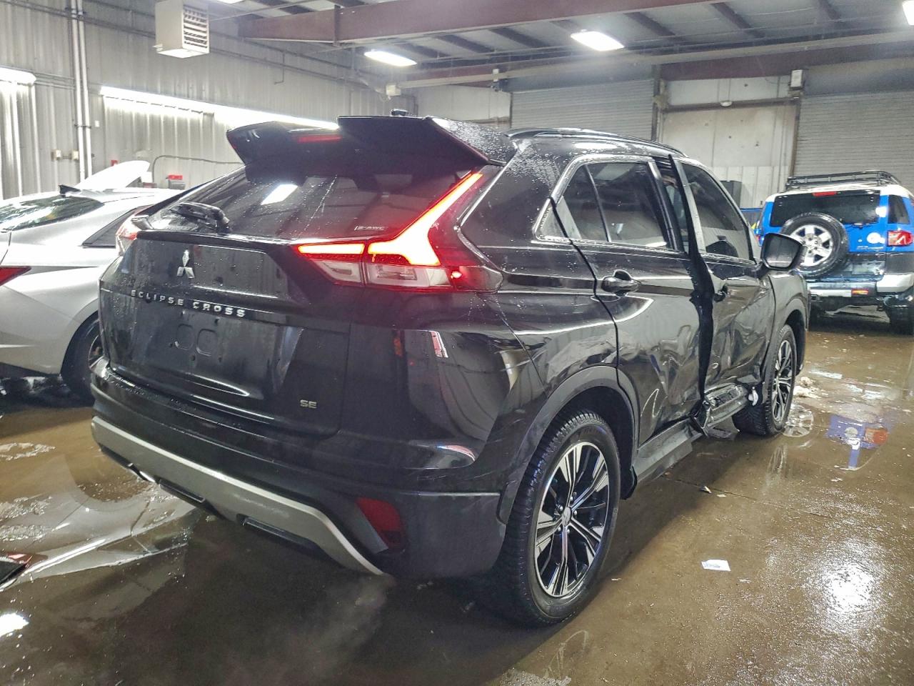 Автомобіль MITSUBISHI ECLIPSE CROSS SE 2022 | GrandCar Автомобіль MITSUBISHI ECLIPSE CROSS SE 2022 | GrandCar