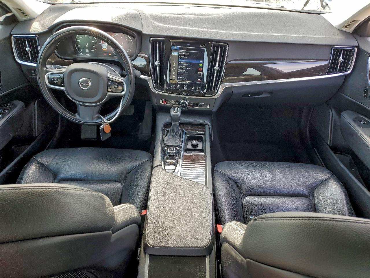 Автомобіль VOLVO S90 T5 MOMENTUM 2018 | GrandCar Автомобіль VOLVO S90 T5 MOMENTUM 2018 | GrandCar