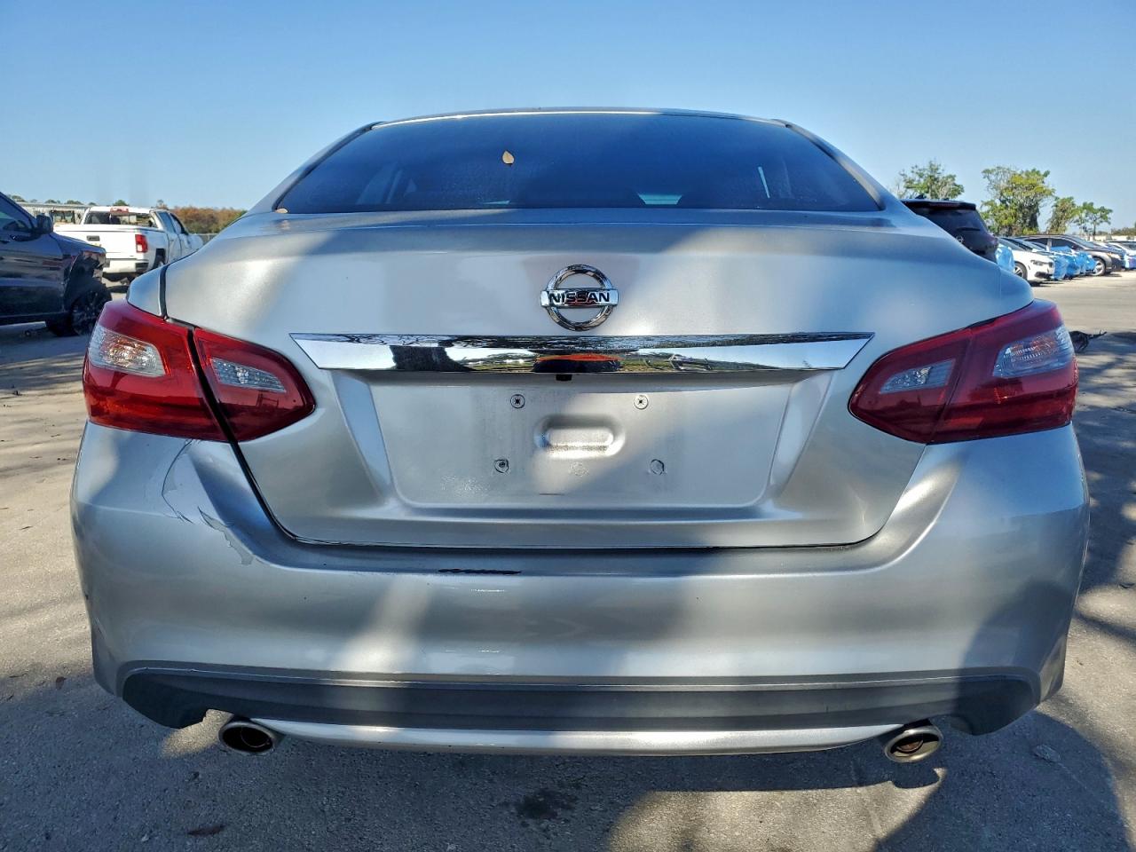 Автомобіль NISSAN ALTIMA 2.5 2018 | GrandCar Автомобіль NISSAN ALTIMA 2.5 2018 | GrandCar