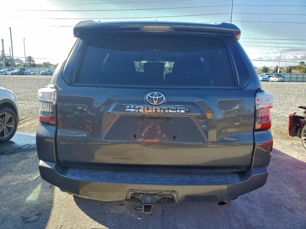 Автомобиль TOYOTA 4RUNNER SR5 2015 | GrandCar Автомобиль TOYOTA 4RUNNER SR5 2015 | GrandCar