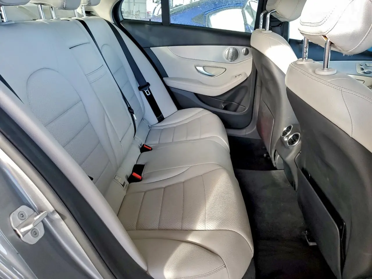 Автомобіль MERCEDES-BENZ C 300 4MATIC 2015 | GrandCar Автомобіль MERCEDES-BENZ C 300 4MATIC 2015 | GrandCar