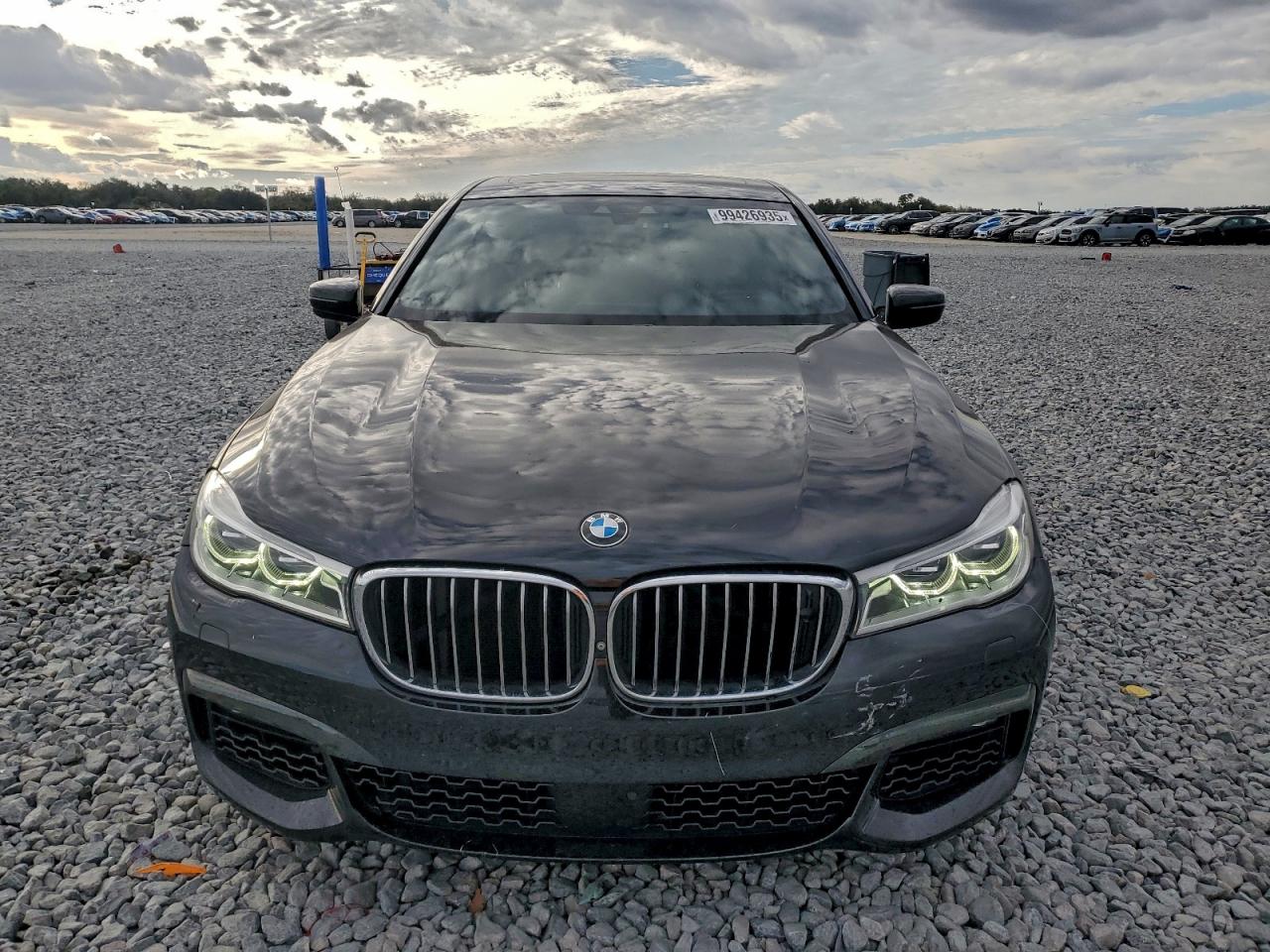 Автомобіль BMW 750 XI 2016 | GrandCar Автомобіль BMW 750 XI 2016 | GrandCar