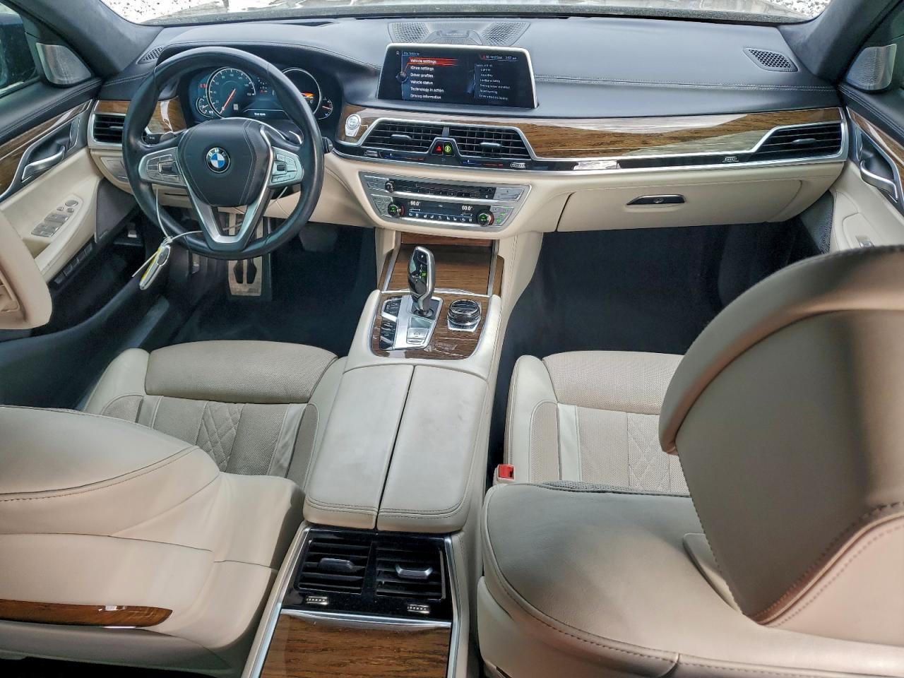 Автомобіль BMW 750 XI 2016 | GrandCar Автомобіль BMW 750 XI 2016 | GrandCar