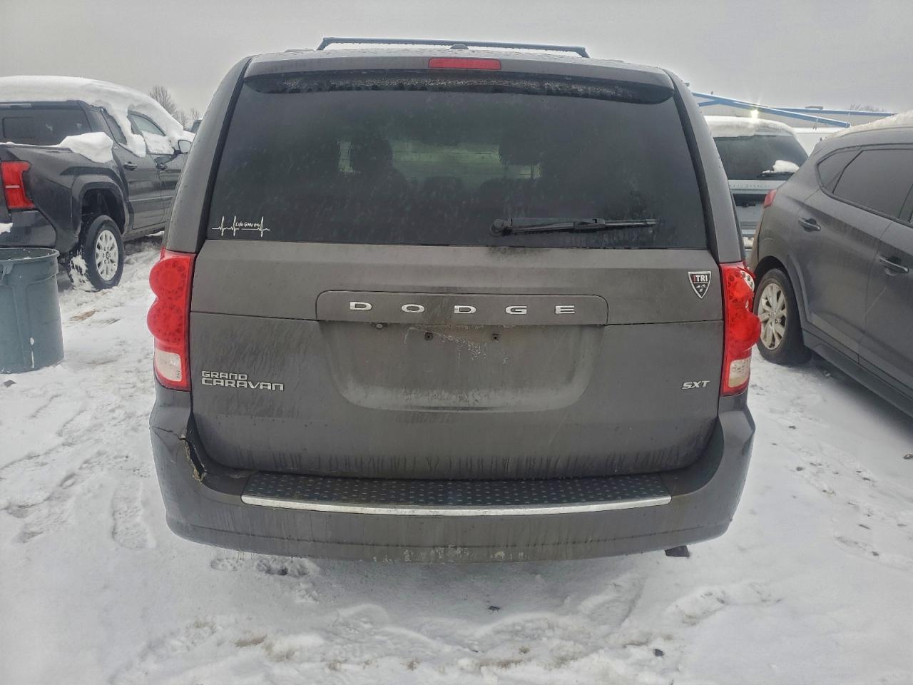 Автомобіль DODGE GRAND CARAVAN SXT 2014 | GrandCar Автомобіль DODGE GRAND CARAVAN SXT 2014 | GrandCar