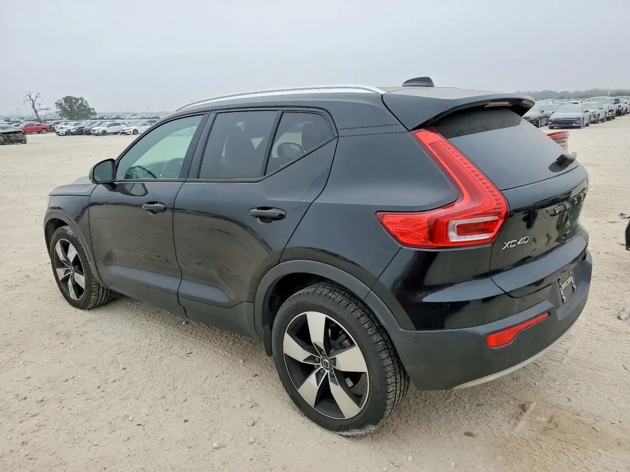 Автомобіль VOLVO XC40 T5 MOMENTUM 2019 | GrandCar Автомобіль VOLVO XC40 T5 MOMENTUM 2019 | GrandCar
