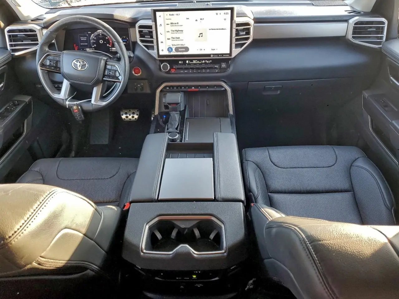 Автомобіль TOYOTA SEQUOIA SR5 2023 | GrandCar Автомобіль TOYOTA SEQUOIA SR5 2023 | GrandCar