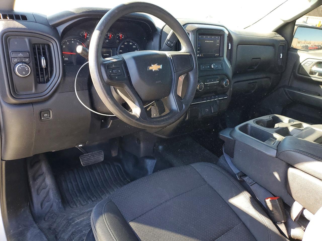 Автомобіль CHEVROLET SILVERADO C1500 2020 | GrandCar Автомобіль CHEVROLET SILVERADO C1500 2020 | GrandCar