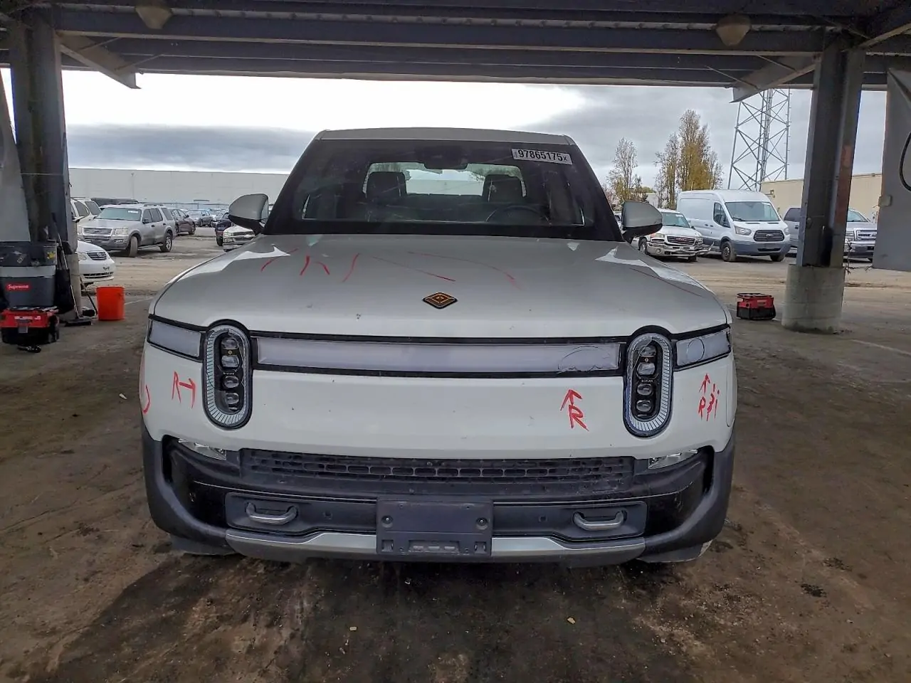 Автомобіль RIVIAN R1T ADVENTURE 2023 | GrandCar Автомобіль RIVIAN R1T ADVENTURE 2023 | GrandCar