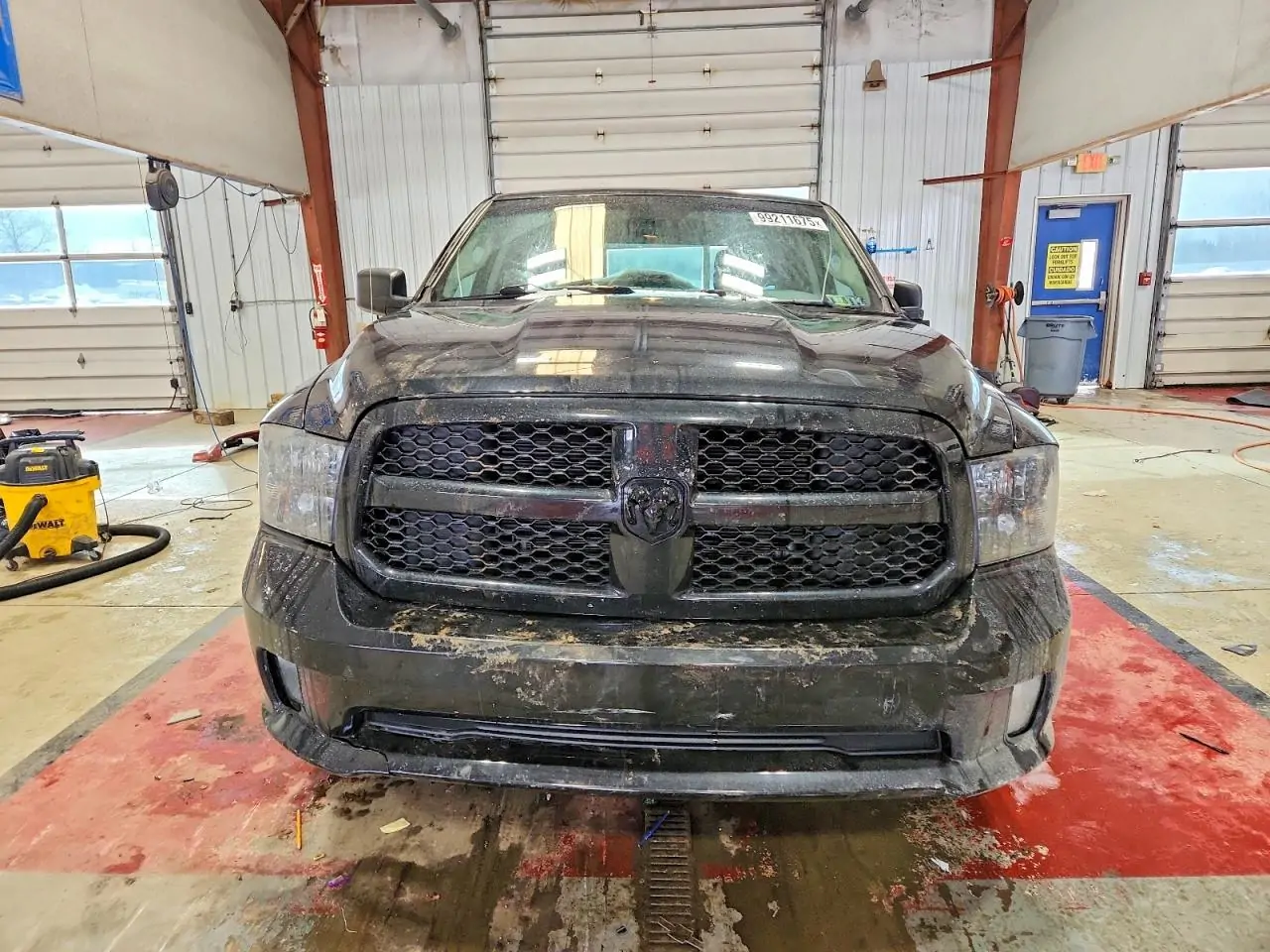 Автомобиль RAM 1500 CLASSIC TRADESMAN 2019 | GrandCar Автомобиль RAM 1500 CLASSIC TRADESMAN 2019 | GrandCar
