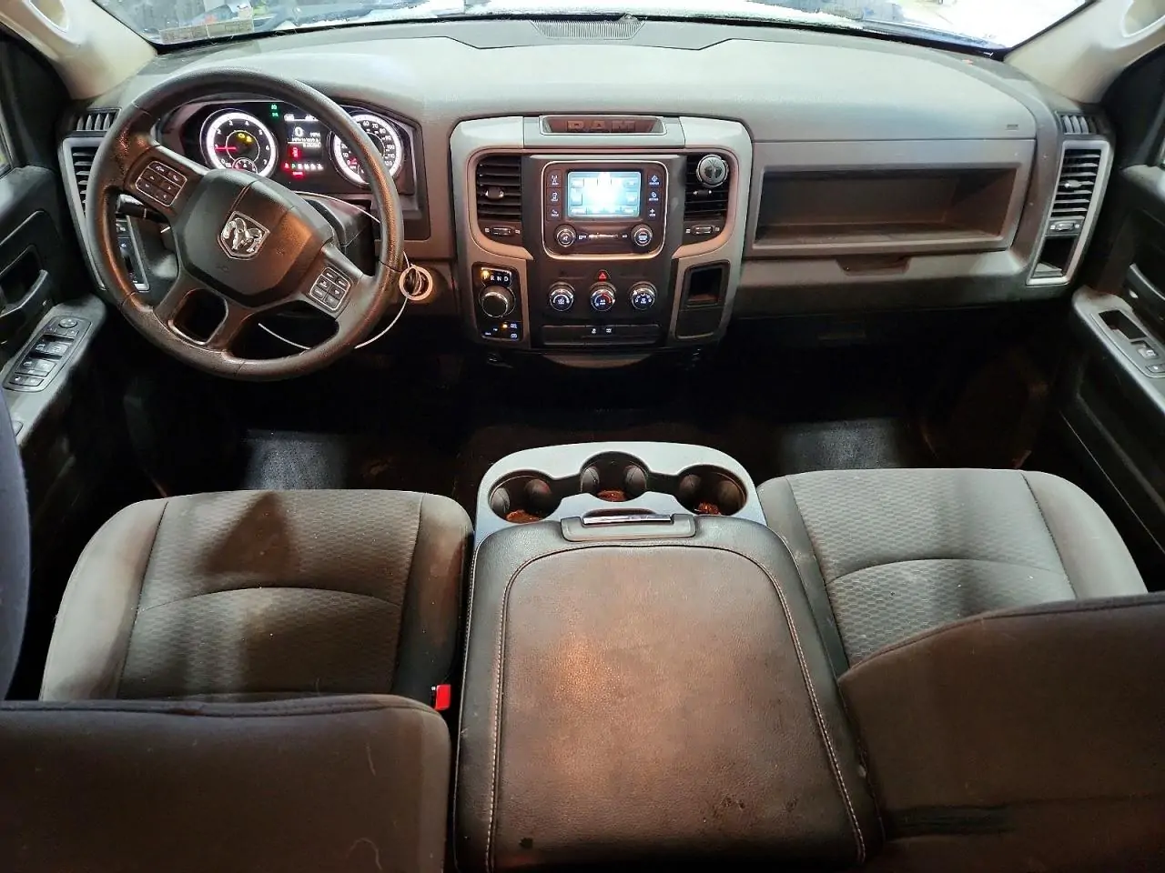 Автомобиль RAM 1500 CLASSIC TRADESMAN 2019 | GrandCar Автомобиль RAM 1500 CLASSIC TRADESMAN 2019 | GrandCar