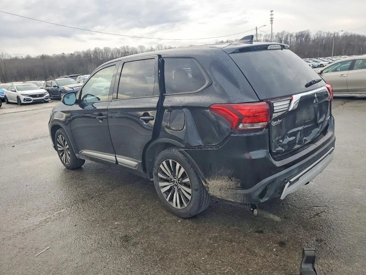 Автомобиль MITSUBISHI OUTLANDER SE 2019 | GrandCar Автомобиль MITSUBISHI OUTLANDER SE 2019 | GrandCar
