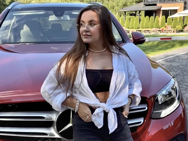 Сімейний вибір Grand Car: як ми допомогли доставити преміальний Mercedes для Ані – дружини Лесика за 75 днів