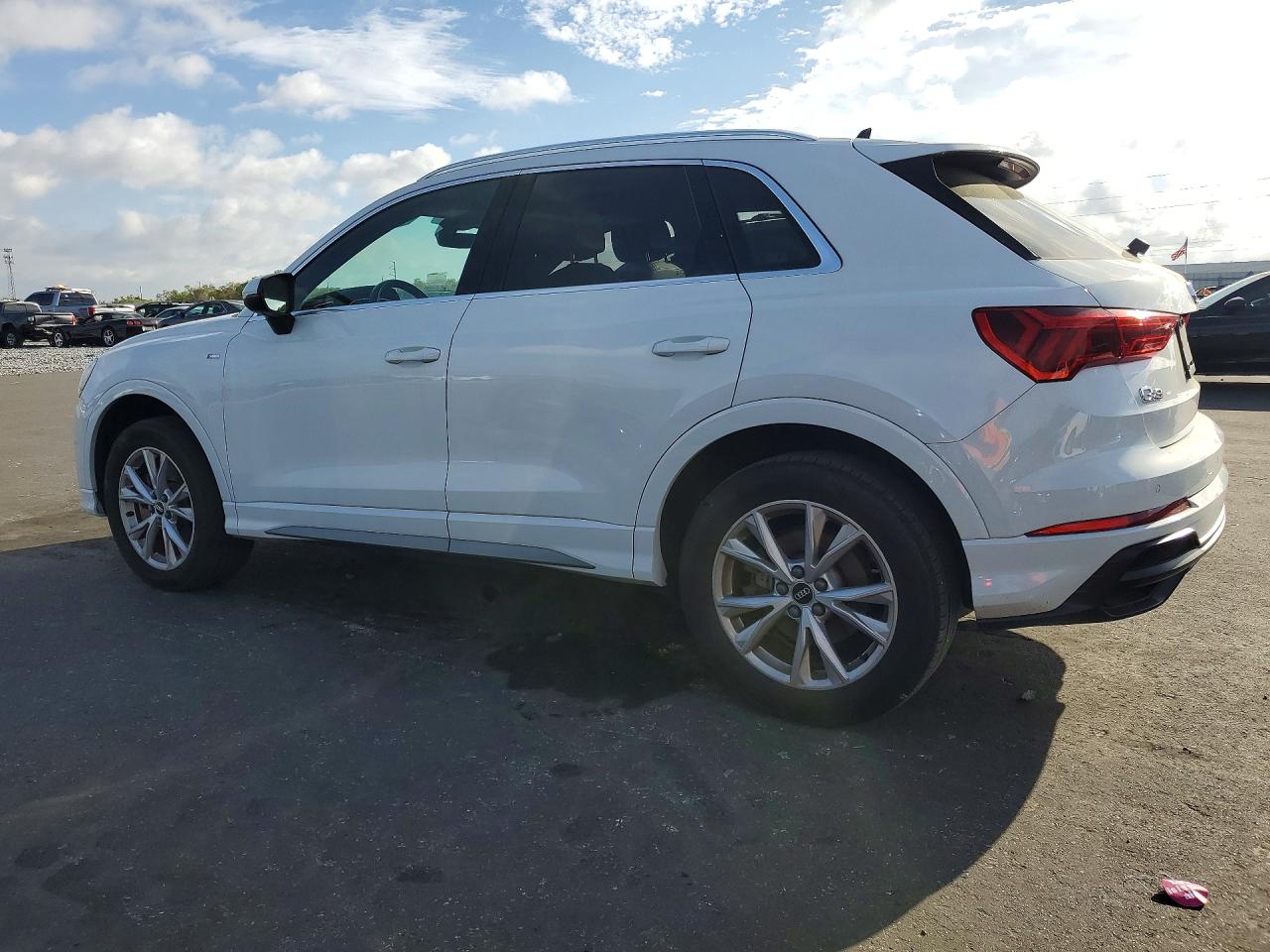 Автомобіль AUDI Q3 PREMIUM S LINE 45 2021 | GrandCar Автомобіль AUDI Q3 PREMIUM S LINE 45 2021 | GrandCar