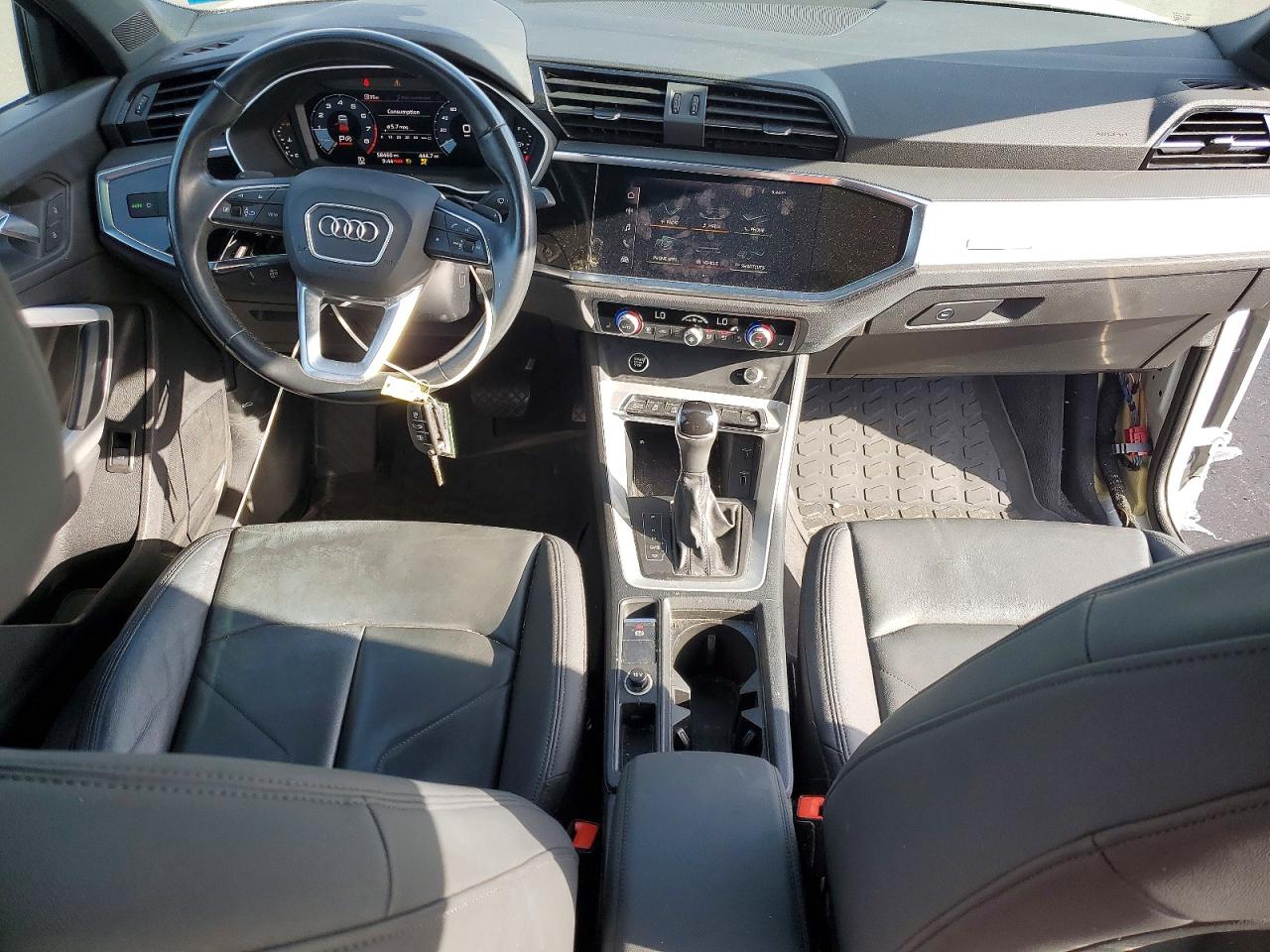 Автомобіль AUDI Q3 PREMIUM S LINE 45 2021 | GrandCar Автомобіль AUDI Q3 PREMIUM S LINE 45 2021 | GrandCar