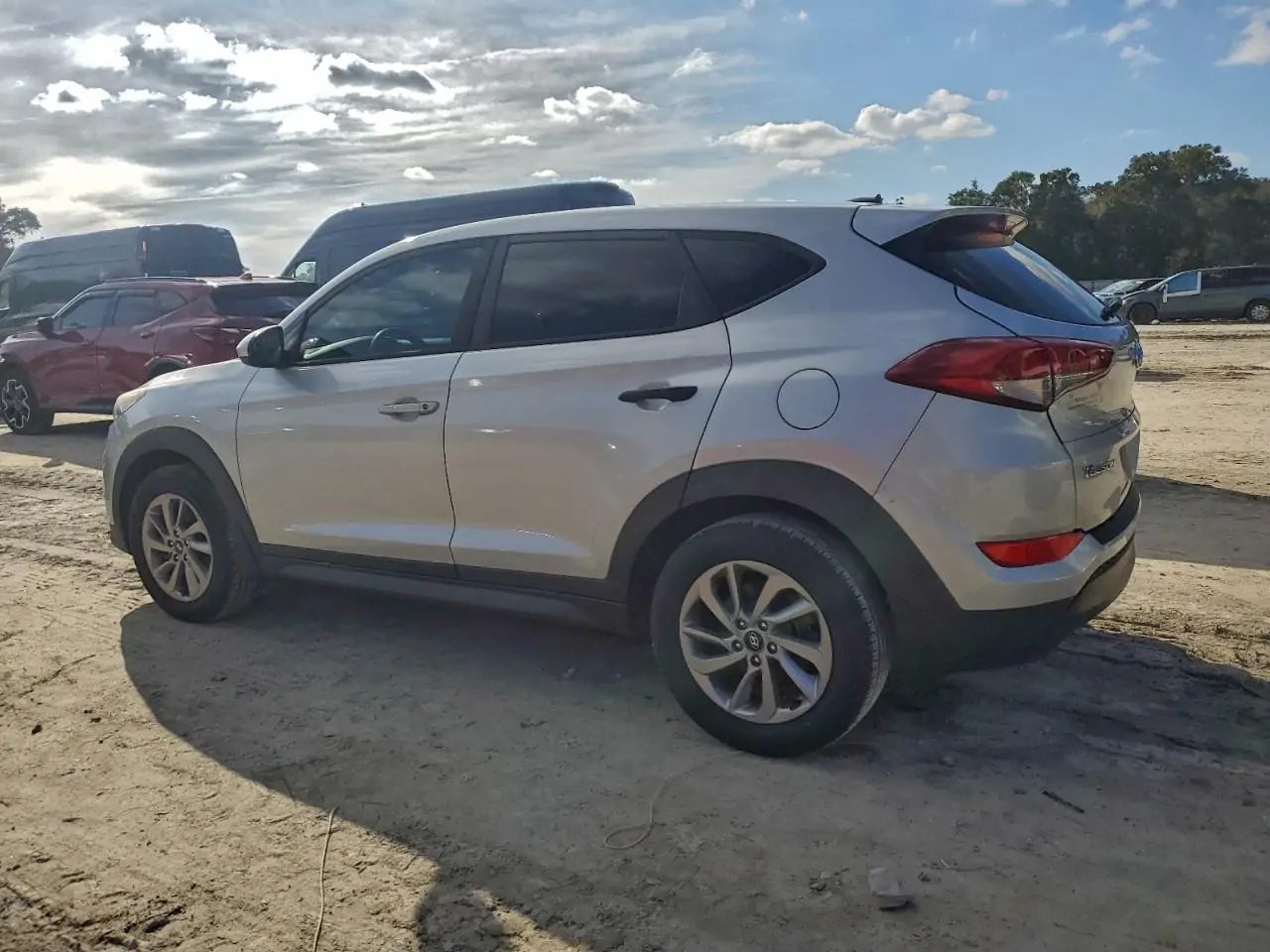Автомобіль HYUNDAI TUCSON SE 2016 | GrandCar Автомобіль HYUNDAI TUCSON SE 2016 | GrandCar