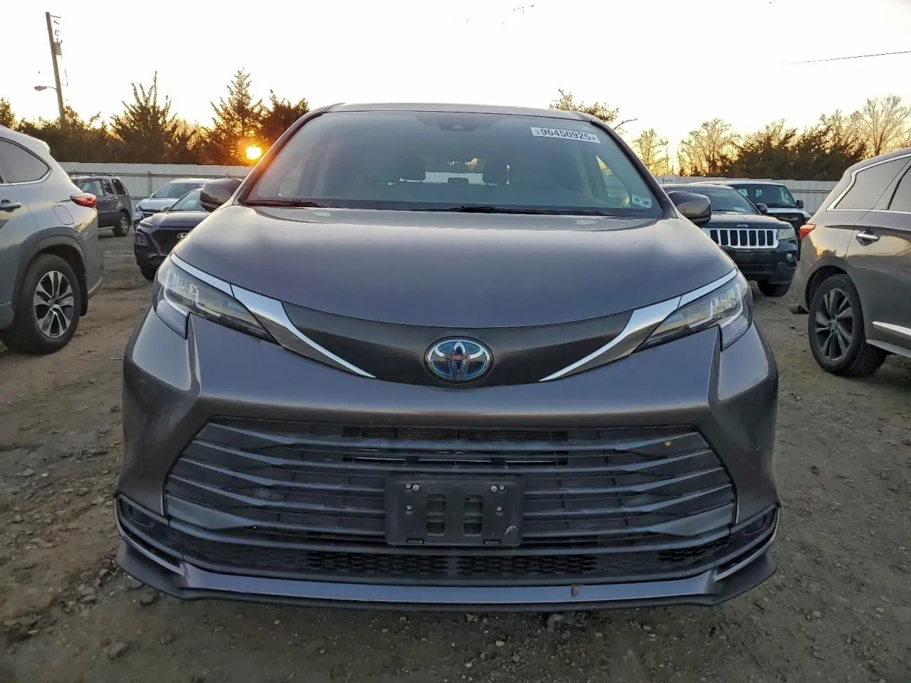 Автомобіль TOYOTA SIENNA LE 2021 | GrandCar Автомобіль TOYOTA SIENNA LE 2021 | GrandCar