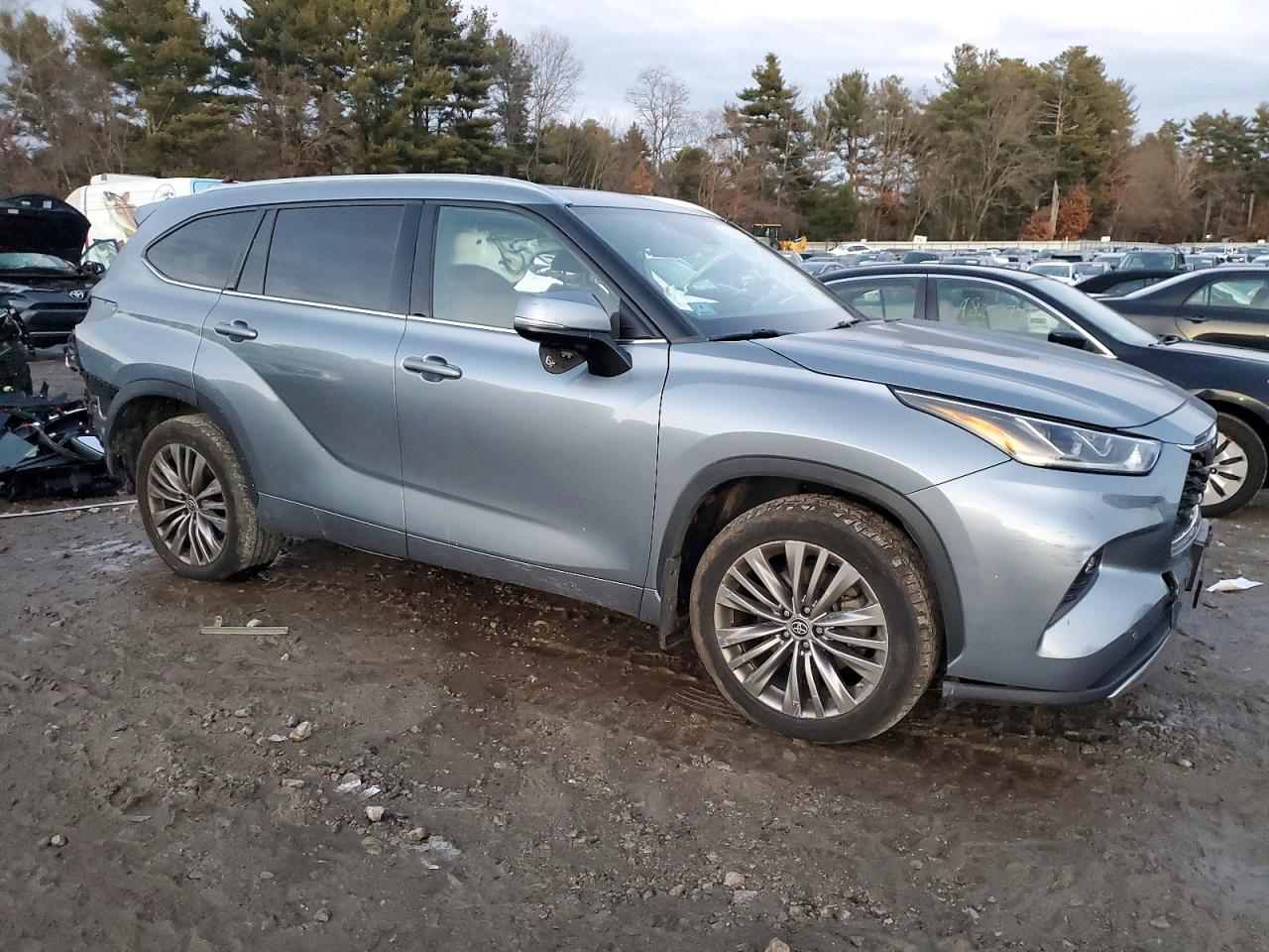 Автомобіль TOYOTA HIGHLANDER PLATINUM 2021 | GrandCar Автомобіль TOYOTA HIGHLANDER PLATINUM 2021 | GrandCar