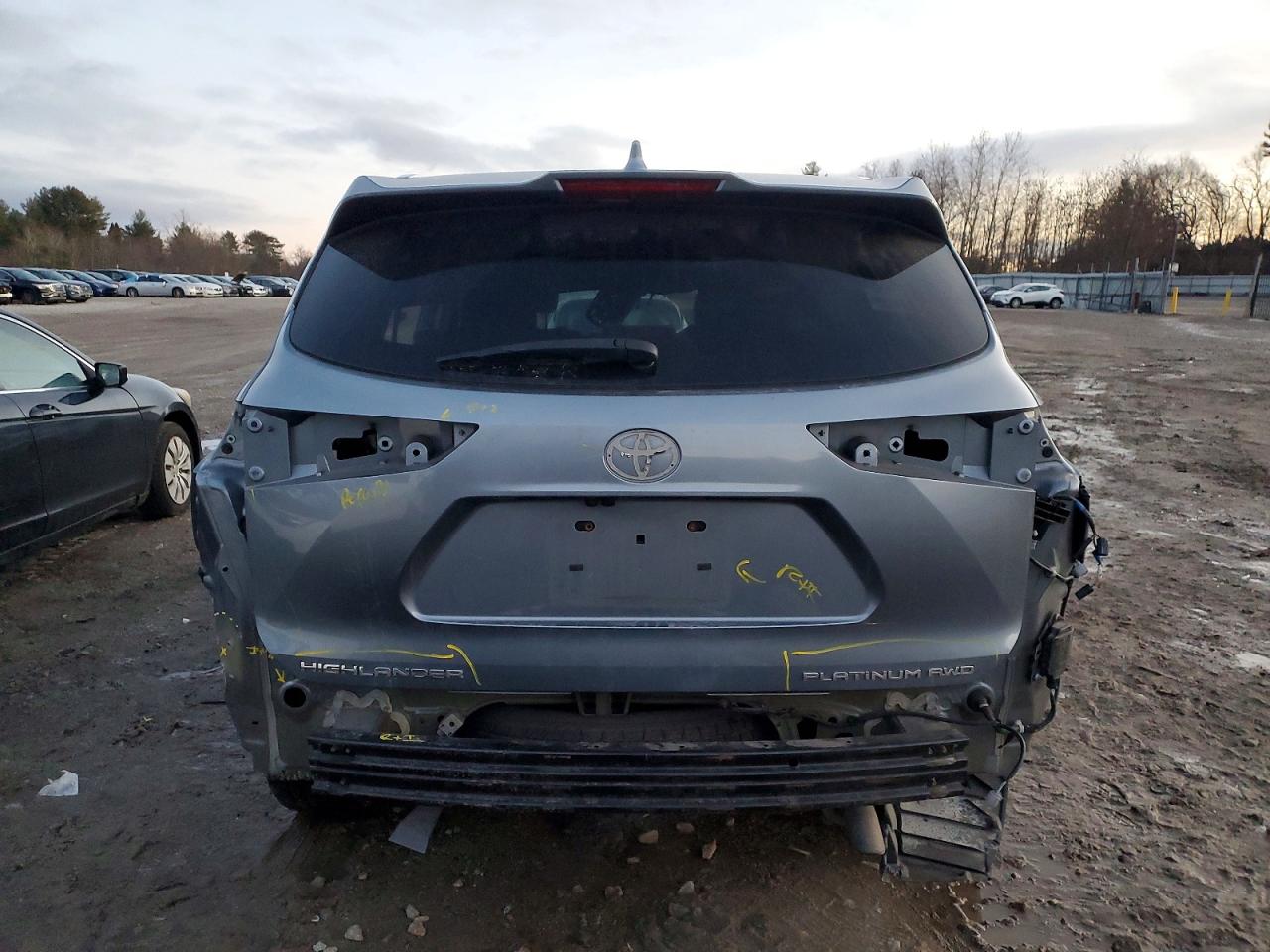 Автомобіль TOYOTA HIGHLANDER PLATINUM 2021 | GrandCar Автомобіль TOYOTA HIGHLANDER PLATINUM 2021 | GrandCar