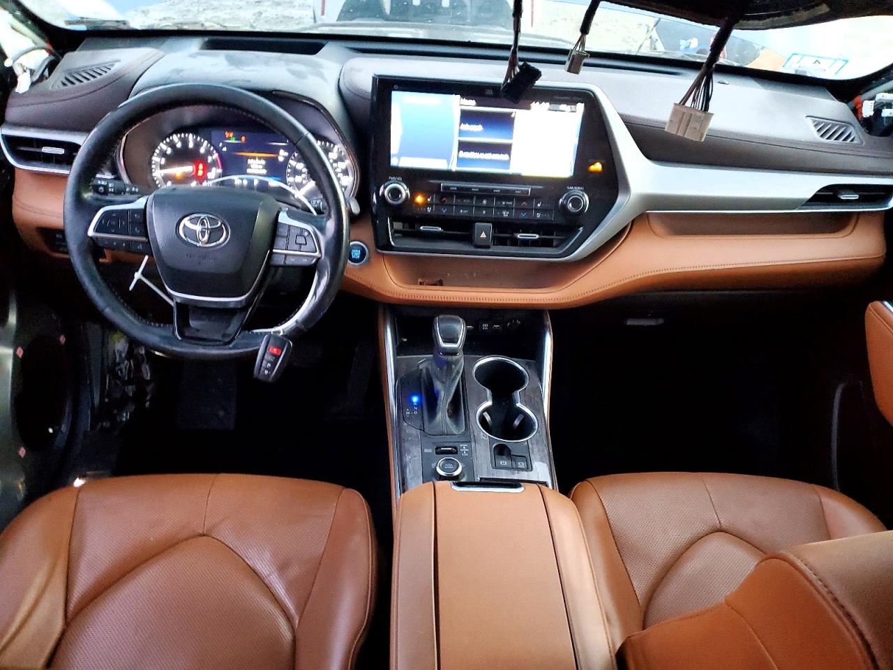 Автомобіль TOYOTA HIGHLANDER PLATINUM 2021 | GrandCar Автомобіль TOYOTA HIGHLANDER PLATINUM 2021 | GrandCar