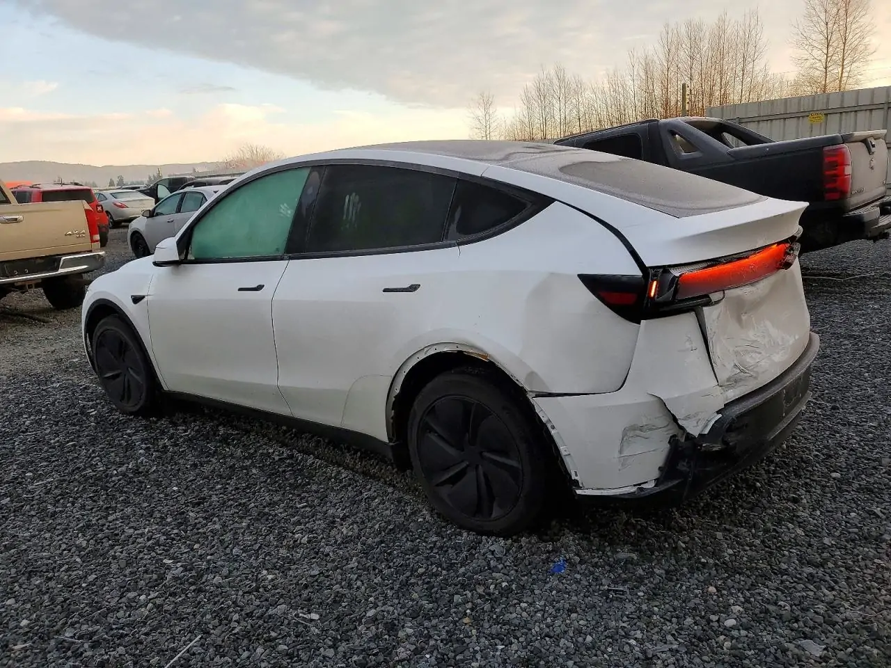 Купить автомобиль TESLA MODEL Y 2026 из США. Цена - 22000$. Пробег