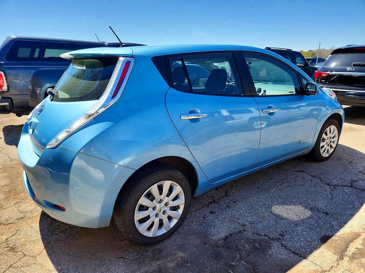 Автомобіль NISSAN LEAF S 2015 | GrandCar Автомобіль NISSAN LEAF S 2015 | GrandCar