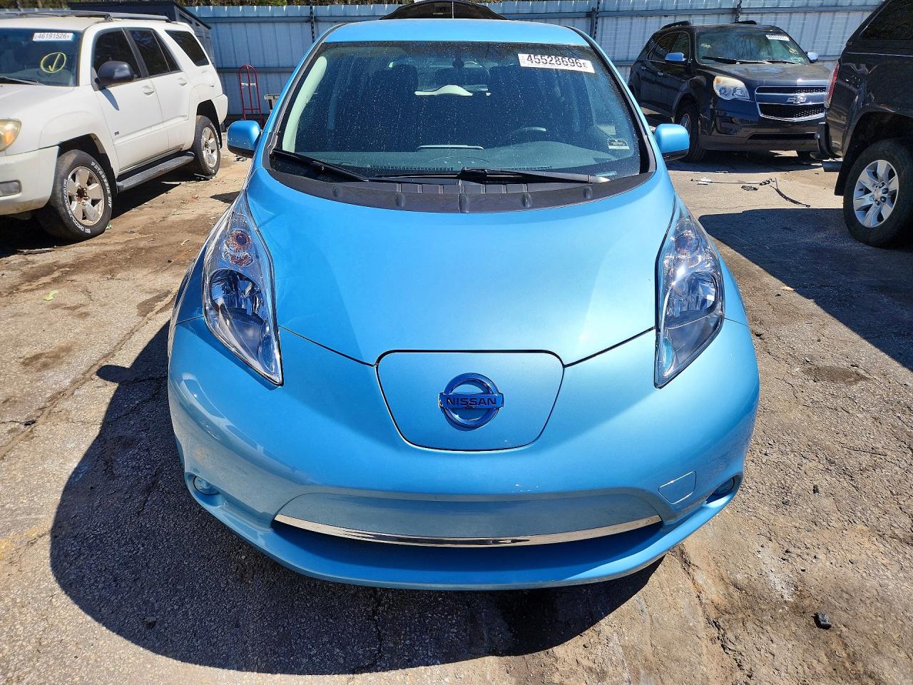 Автомобіль NISSAN LEAF S 2015 | GrandCar Автомобіль NISSAN LEAF S 2015 | GrandCar